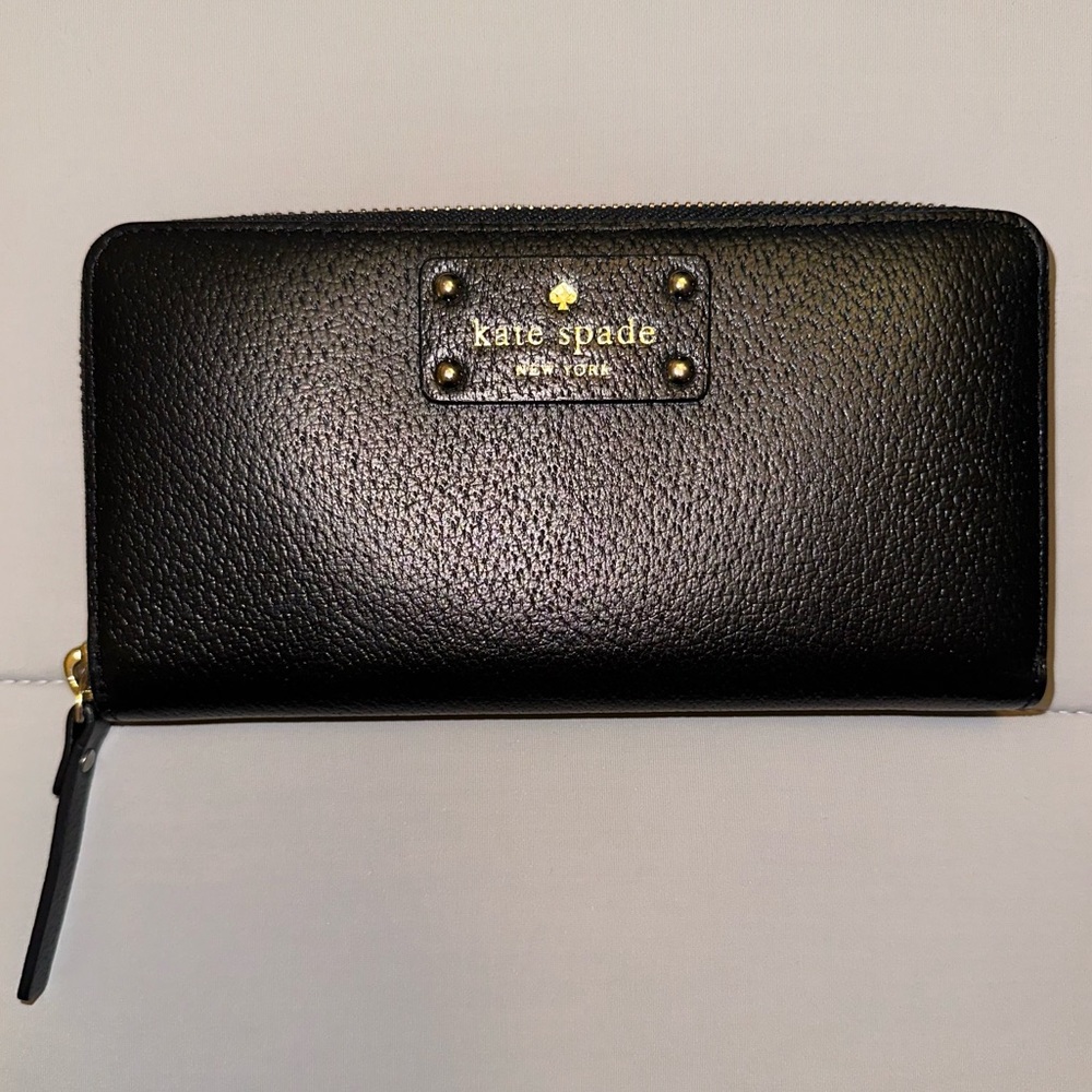 Kate Spade New York Neda Wellesley Zip All Around Clutch Wallet in Black